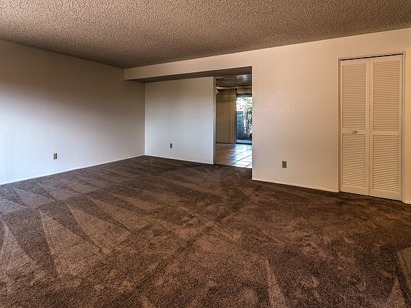4th image of 9 E Mediterranean Dr