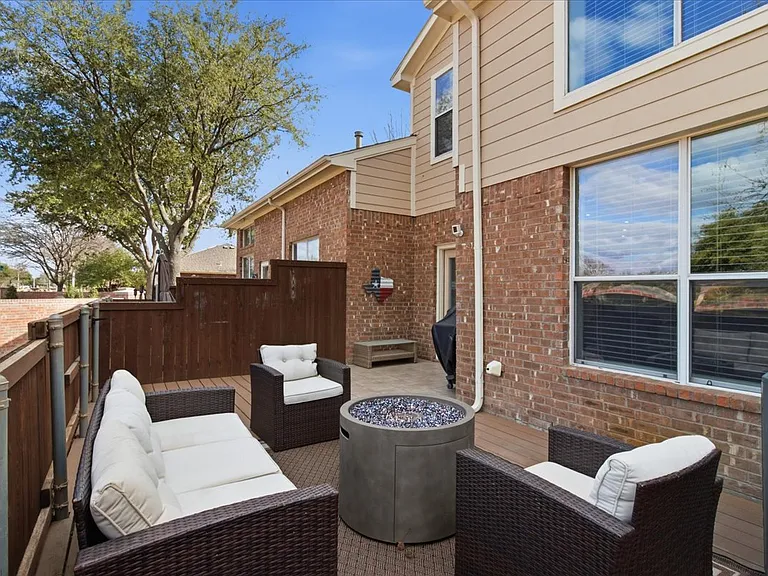 7237 Rembrandt Dr — Photo 18
