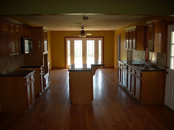 3rd image of 7024 Warfield St