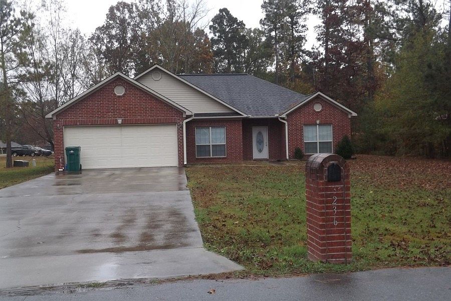 1st image of 3236 Thicket Dr