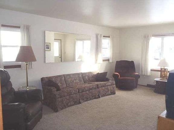 2nd image of 3220 S 11th Pl