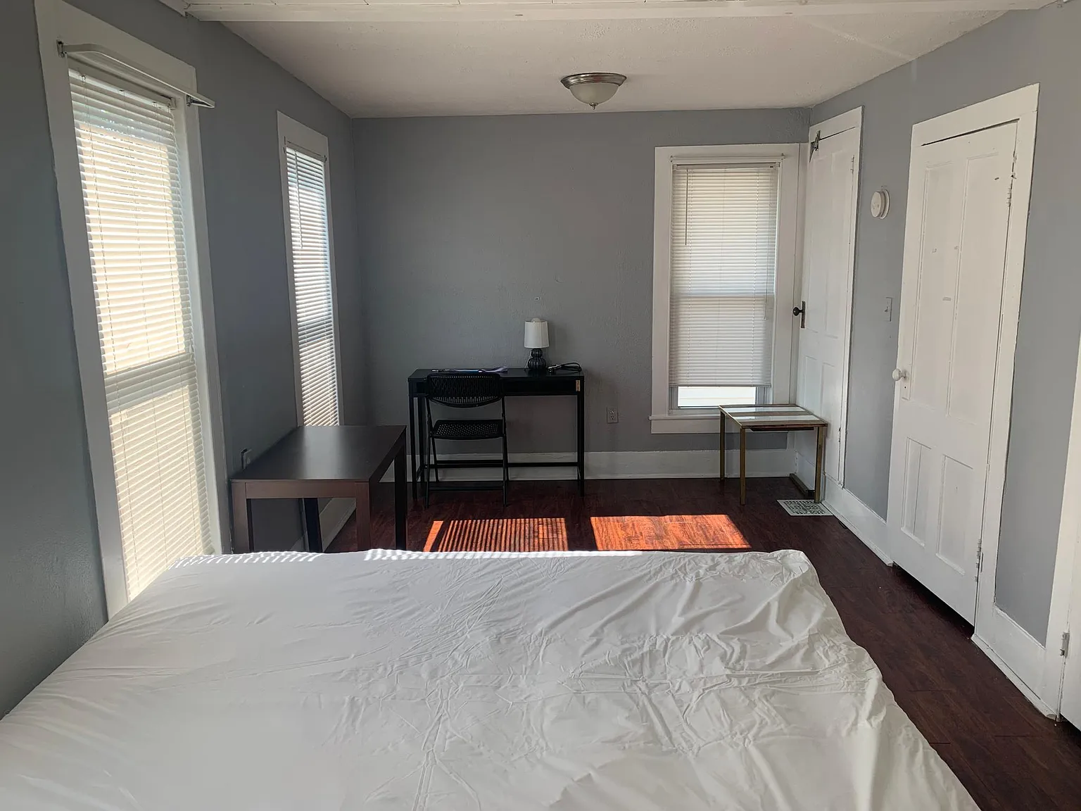 3 bed, 1156 sqft, $2,085 — Photo 3