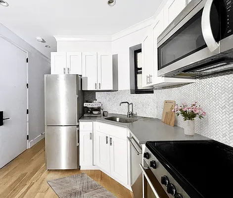 Rented by Voro NYC | media 22