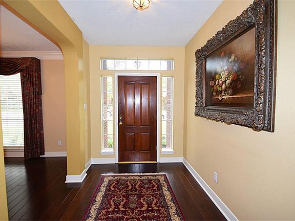 3rd image of 1310 Crescent Parkway Ct
