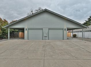 777 Columbine Way, Central Point, OR 97502
