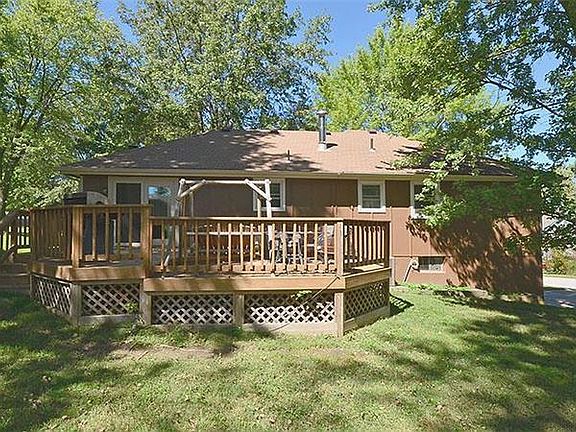 4th image of 209 NW Orourke Dr