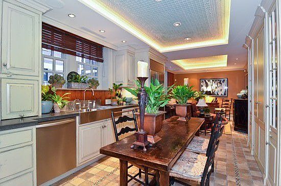 5th image of 219 E Lake Shore Dr APT 2A