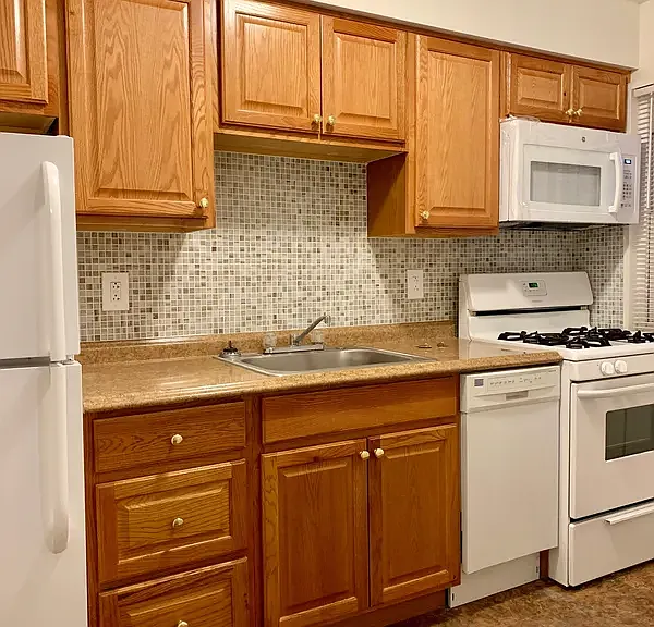 Rivercroft Apartments & Townhouses — Photo 9