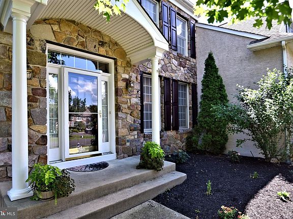 4th image of 620 Woodbrook Dr