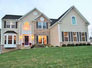1041 Kings Cross Dr, Wadsworth, OH 44281