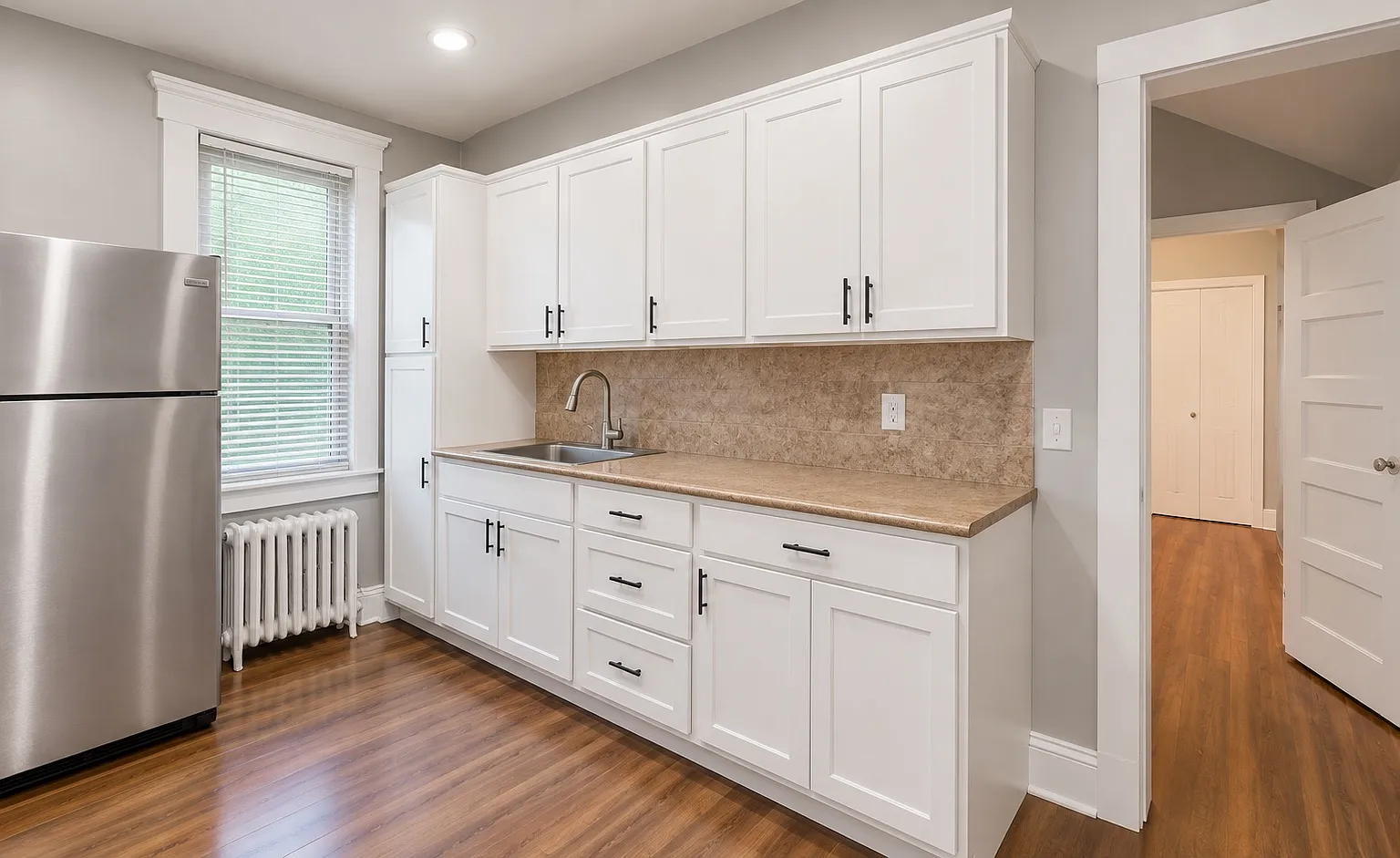 3 bed, 1350 sqft, $2,500 — Photo 3