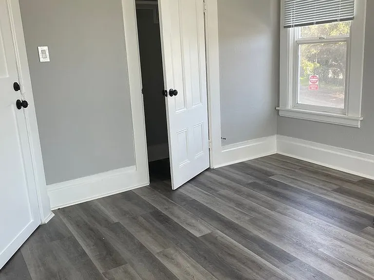 521 Davis St — Photo 4