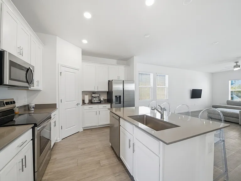 6032 Blissful St — Photo 6
