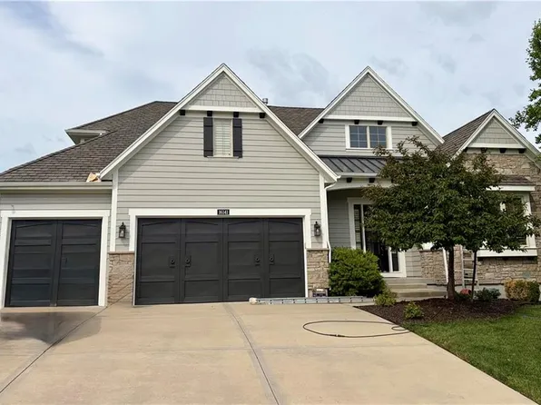 16141 Garnett St, Overland Park, KS 66221