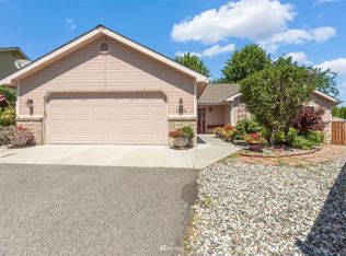 1934 Castlerock Ave, Wenatchee, WA 98801