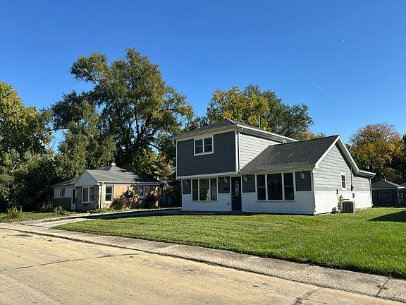 2nd image of 315 Nokomis St