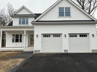 60 Meghan Cir, Raynham, MA 02767