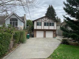8820 Ashworth Ave N, Seattle, WA 98103