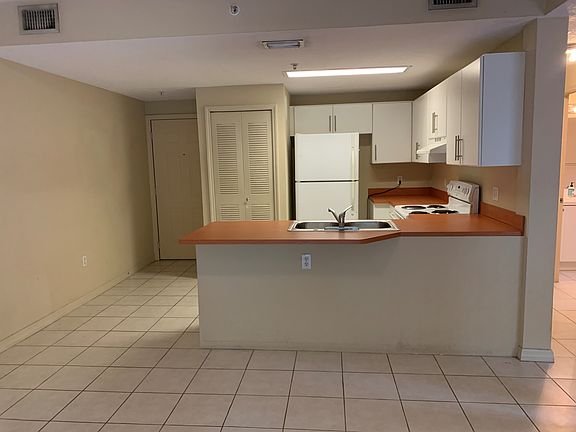 2nd image of 3410 Coral Way APT 303