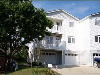 1st image of 4610 Lauderdale Ave