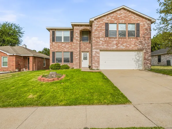 5237 Bedfordshire Dr, Fort Worth, TX 76135