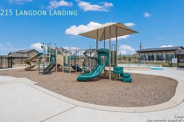 23215 Langdon Lndg — Photo 40