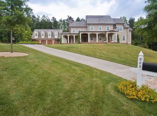 885 Crabapple Hl, Alpharetta, GA 30004