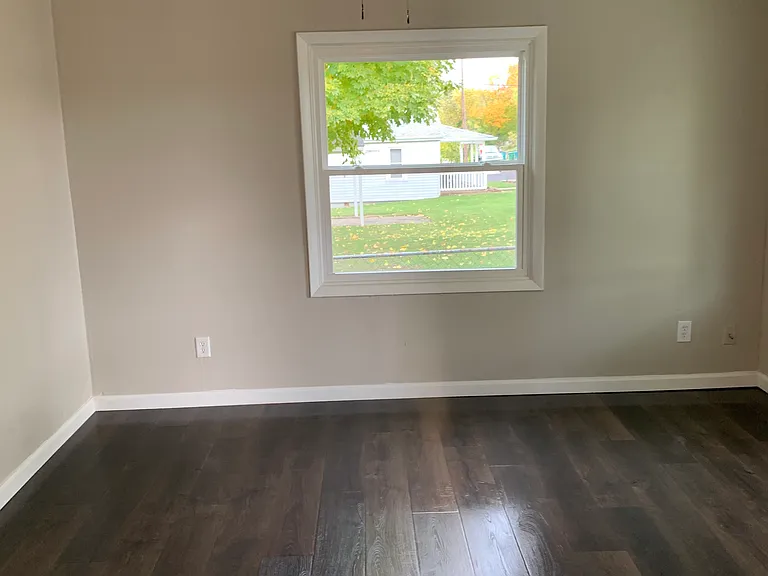 1713 Columbus St — Photo 6