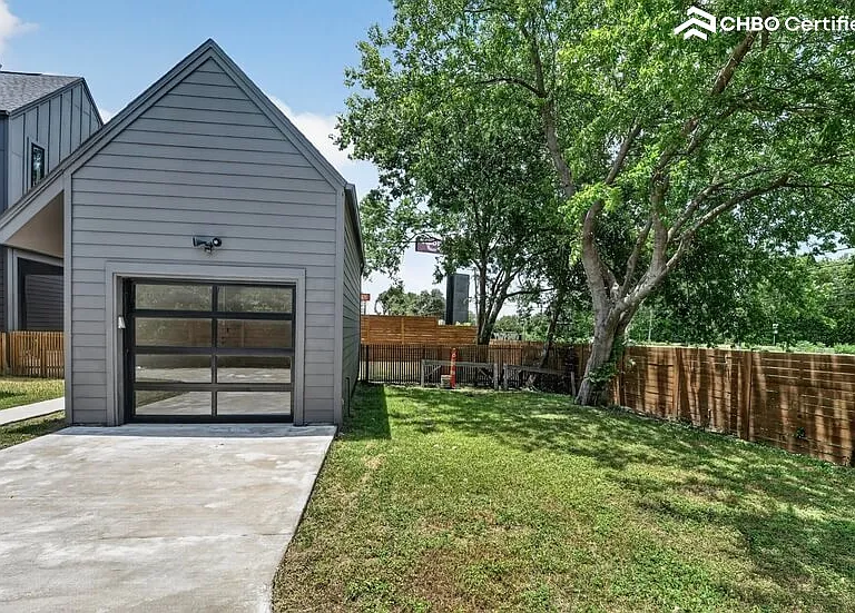 6620 Isabelle Dr #B — Photo 40