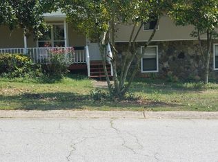1407 Raintree Dr, Snellville, GA 30078