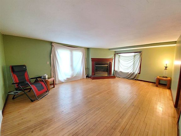 5th image of 114885 County Road P