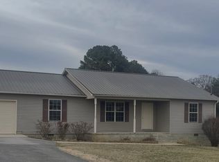 111 Hunt Hollow Dr, Estill Springs, TN 37330