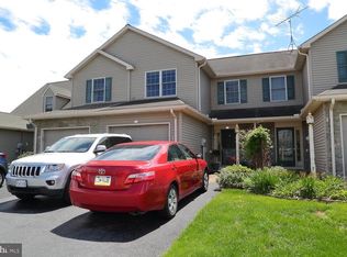 72 Pebble Creek Dr, Lititz, PA 17543