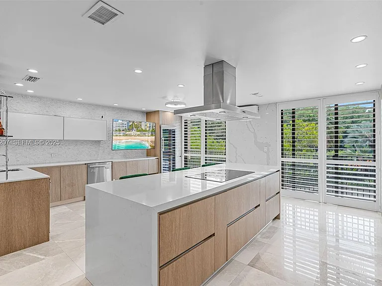 6124 Paradise Point Dr — Photo 27