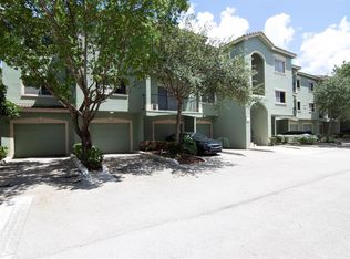 360 Crestwood Cir APT 202, Royal Palm Beach, FL 33411