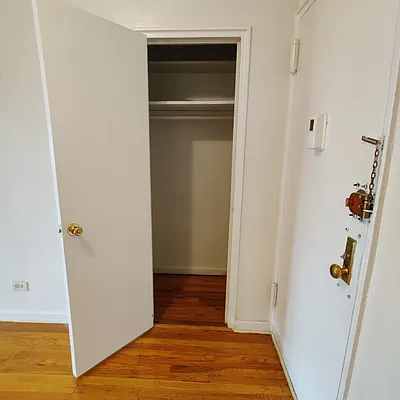 Rented by New York Residence | media 22