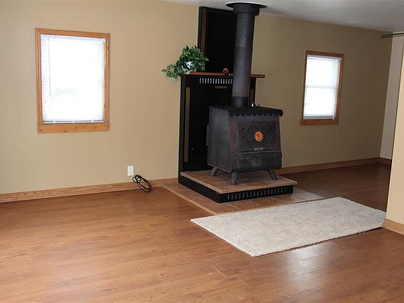 4th image of 20600 Roycroft Dr
