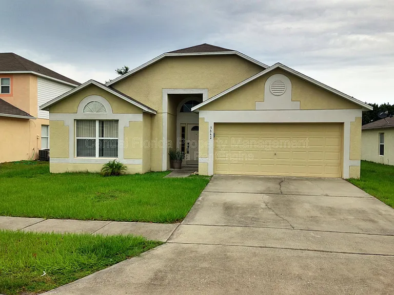 3842 Stonefield Dr — Photo 1