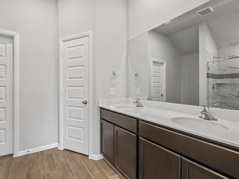 2755 Rambling Rd — Photo 13