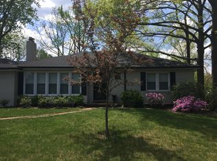240 Turf Ct, Saint Louis, MO