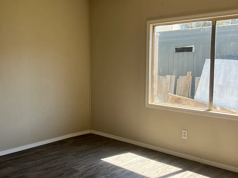 6431 Old Highway 99 S — Photo 11