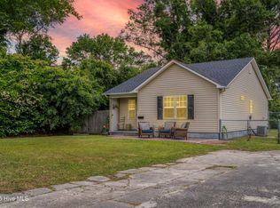 1736 Elmwood St, New Bern, NC 28560