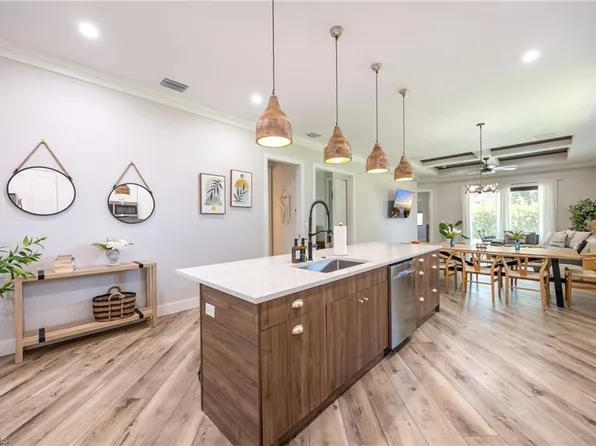 3530 Hibiscus AVE, NAPLES, FL 34104