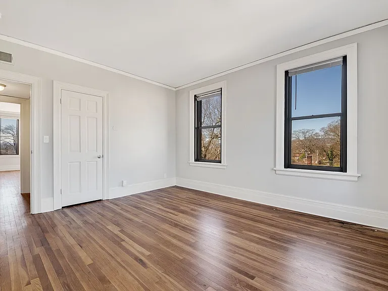 Fort Wood Apartments — Photo 54