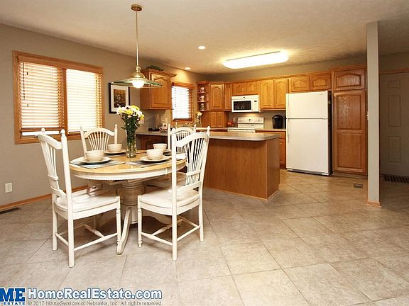 4th image of 9114 Chalk Hill Dr