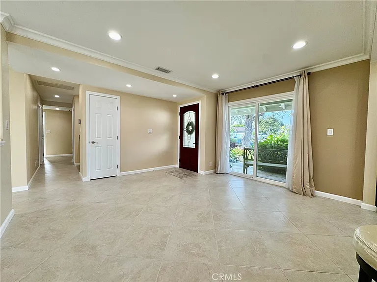 18572 Avolinda Dr — Photo 24