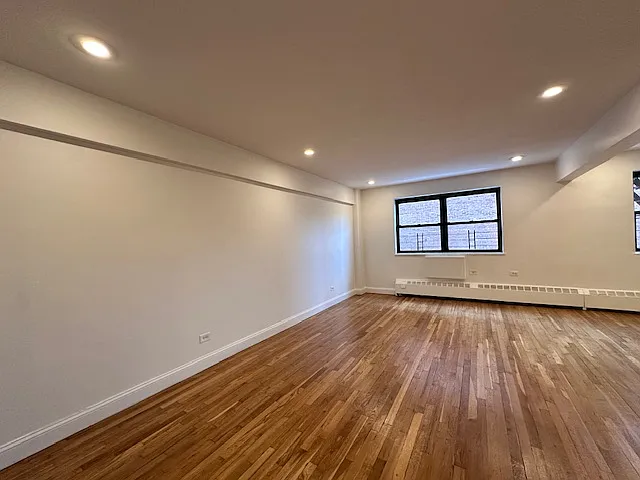 Studio, $2,045 — Photo 3