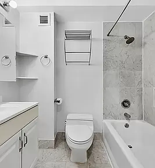 330 E 38th St #36M — Photo 13