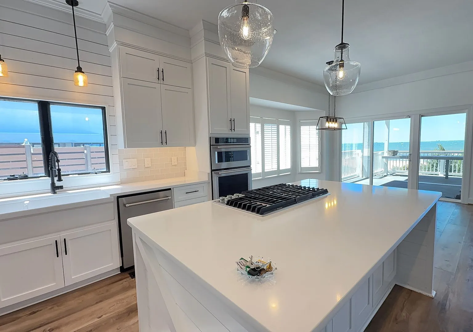 2852 Charlemagne Dr - Silver — Photo 4