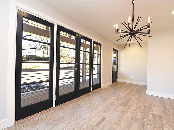 Dining and entrance view